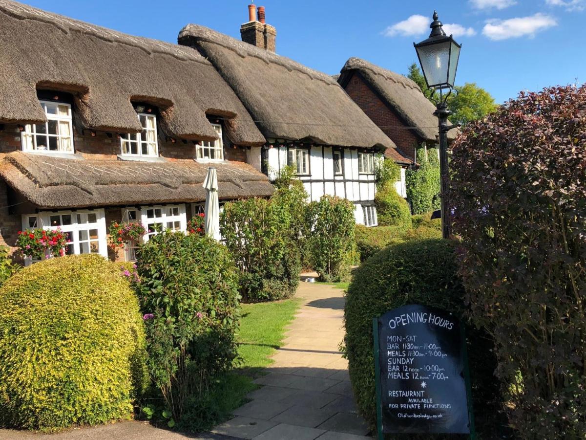 Old Hunters Lodge Whipsnade Limited 外观 照片