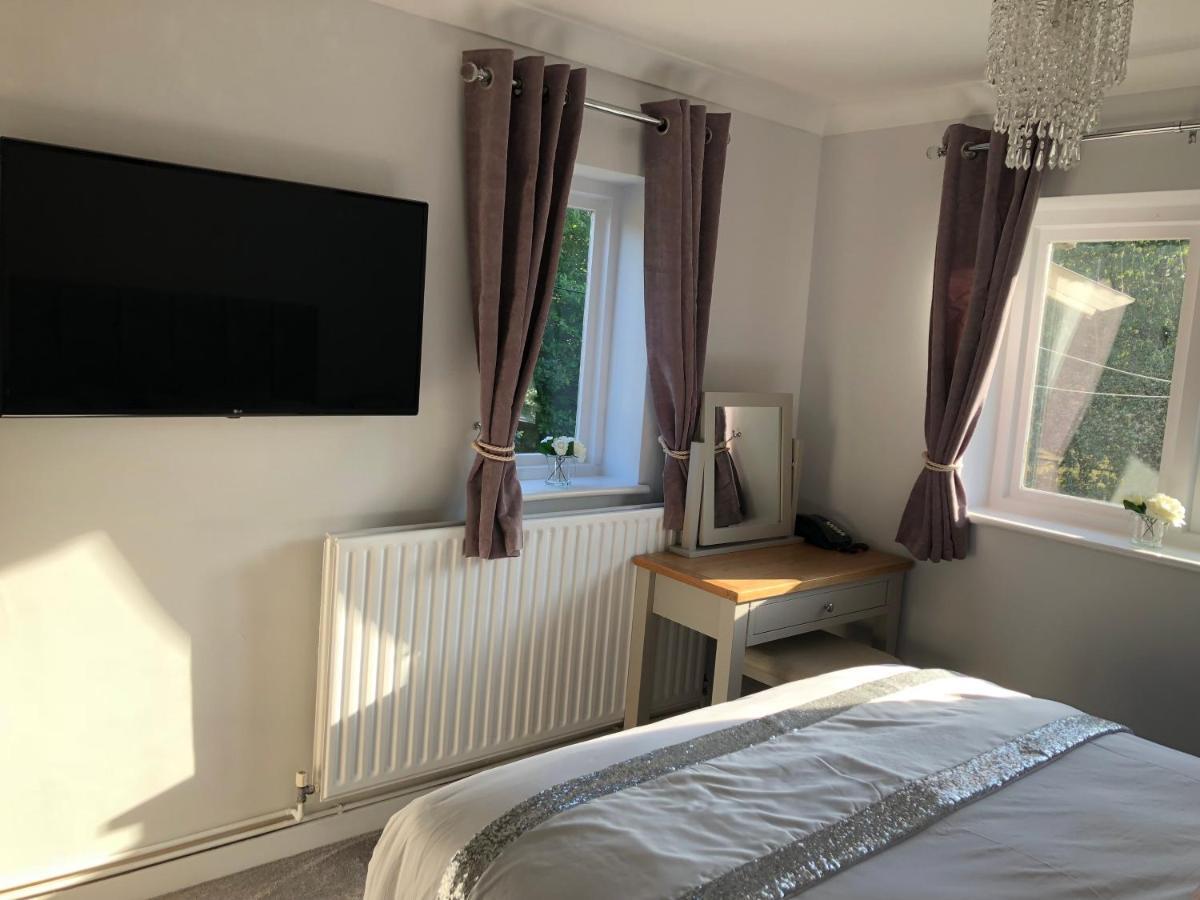Old Hunters Lodge Whipsnade Limited 外观 照片