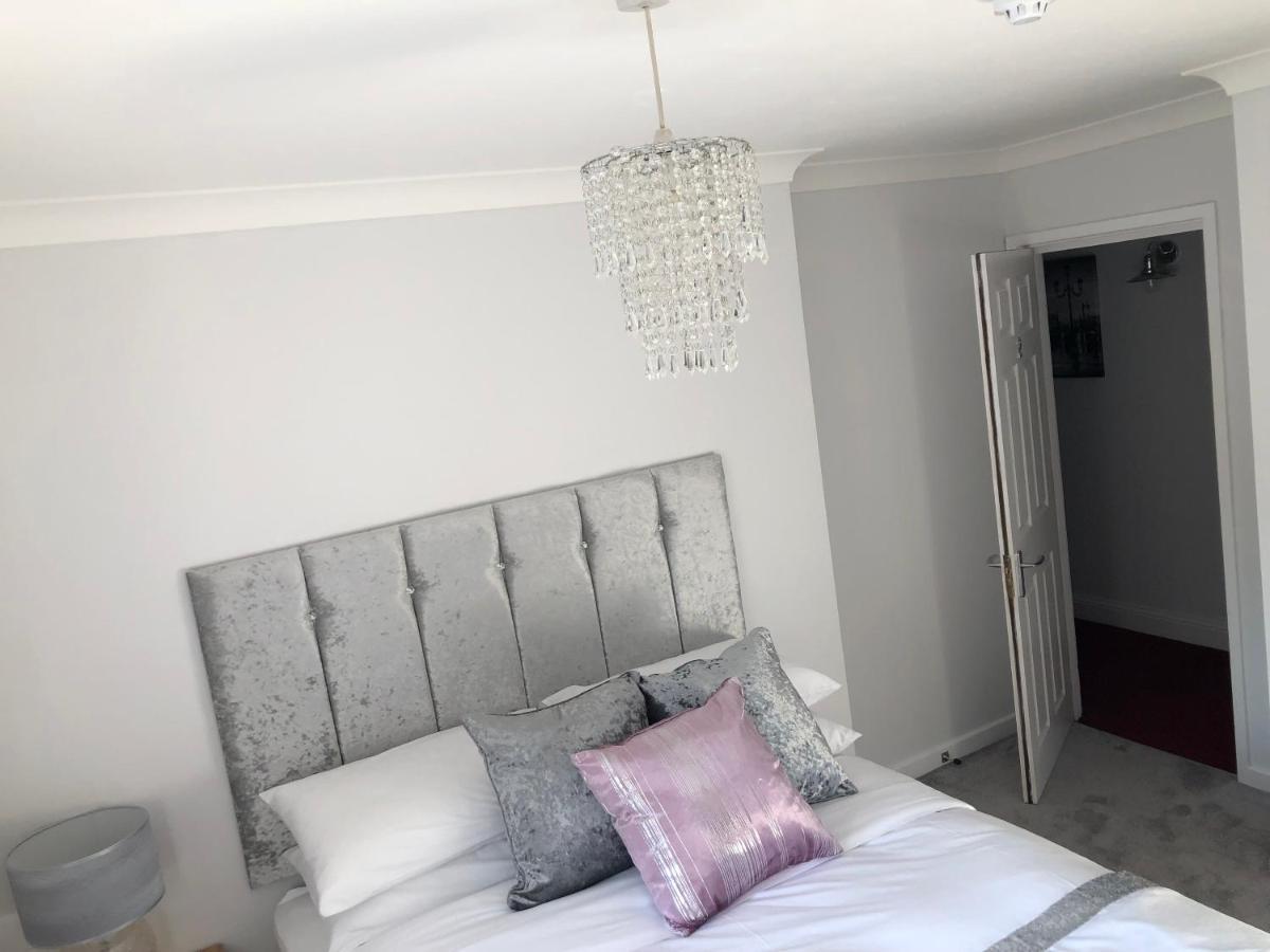 Old Hunters Lodge Whipsnade Limited 外观 照片